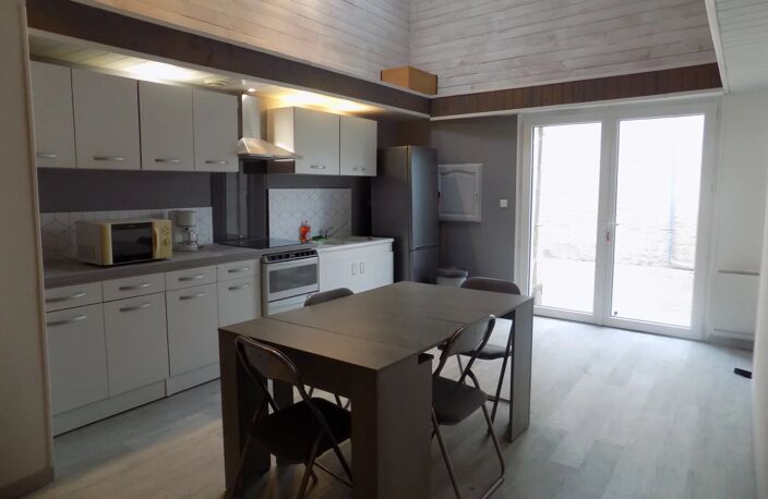 Maison en pierre 80m² à FRONTENAY ROHAN ROHAN — photo 3