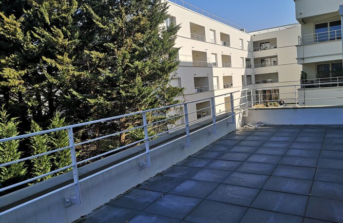 Location appartement 4 pièces 81 m² à Toulouse (31200) — photo 2