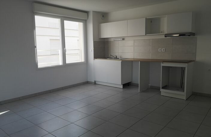 Location appartement 4 pièces 81 m² à Toulouse (31200) — photo 4