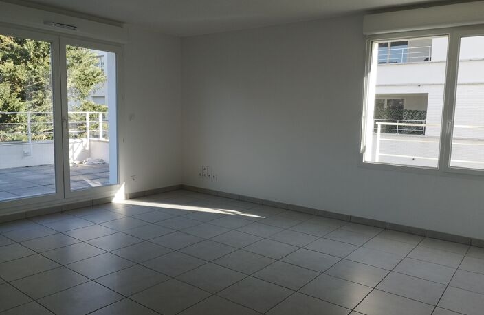 Location appartement 4 pièces 81 m² à Toulouse (31200) — photo 5