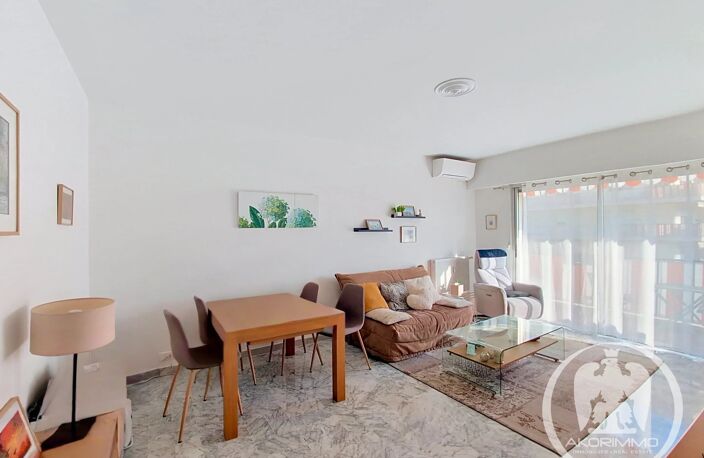 Exclusivité – Nice Cimiez Superbe 2 pièces en dernier étage, au calme absolu & entouré de verdure ! — photo 4