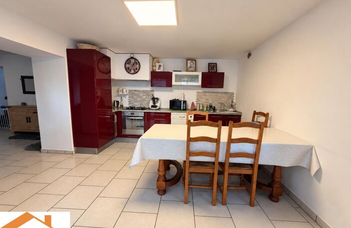Vente maison 3 pièces 79 m² Saint-Étienne-du-Bois (85670) — photo 2