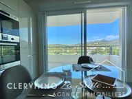 BEAU T2 TERRASSE + GARAGE MEUBLÉ RÉSIDENTIEL/ PISCINE LES CA — photo 3