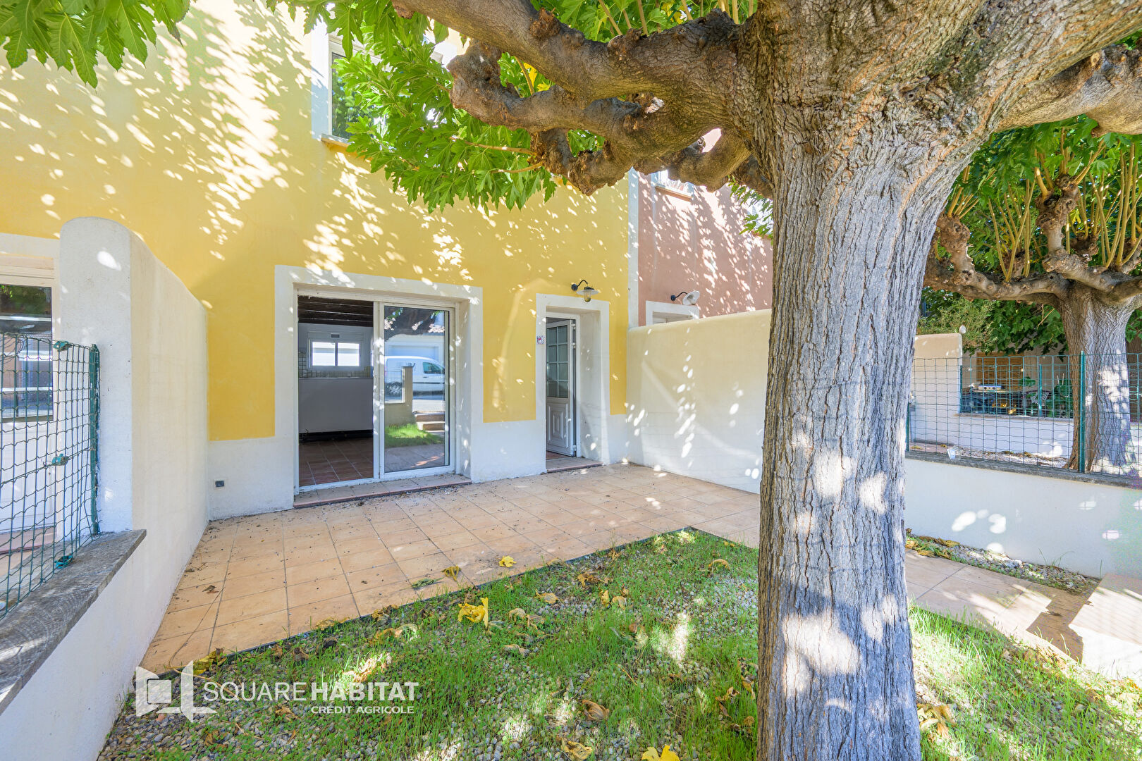 Althen des Paluds. Maison de charme 70 m² jardin 2 chambres 2 parkings Coeur de village