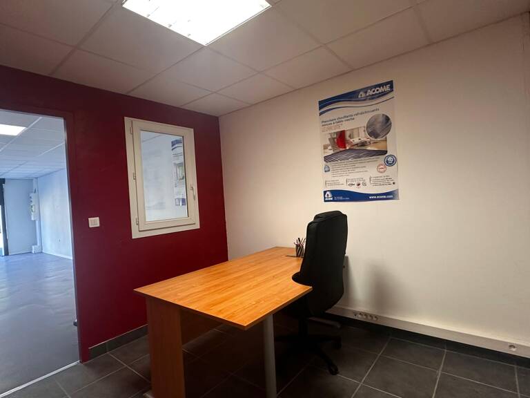 Commerce  40 m² — photo 1