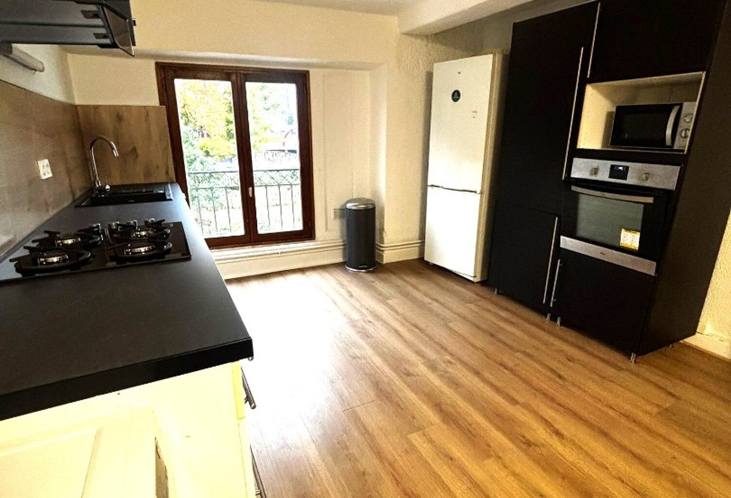 Location appartement 3 pièces 79 m² à Lyon 2 (69002) — photo 1