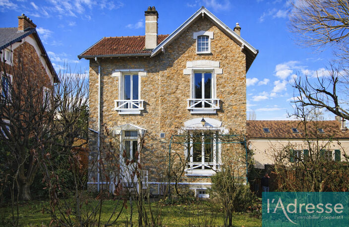 Pour les amoureux des maisons en meulière entièrement individuelles ! — photo 2