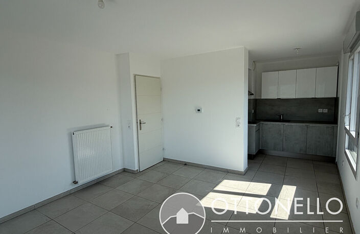 PUGET SUR ARGENS : Appartement récent 2 pièces avec terrasse et parking — photo 3