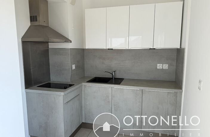 PUGET SUR ARGENS : Appartement récent 2 pièces avec terrasse et parking — photo 4