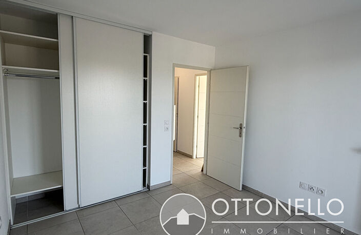 PUGET SUR ARGENS : Appartement récent 2 pièces avec terrasse et parking — photo 5