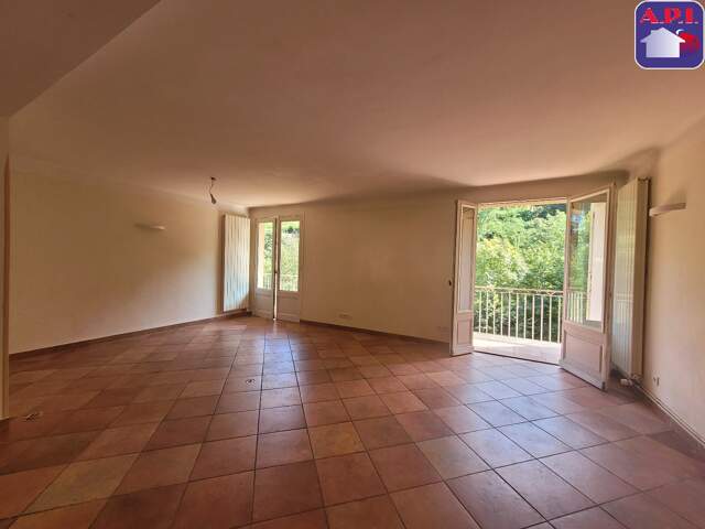 T3 BALCON GARAGE CAVE — photo du bien