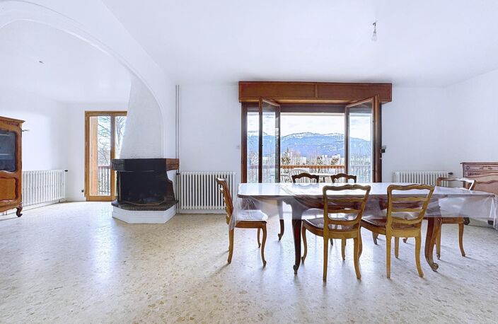 Maison familiale avec vue panoramique, calme et grand volumes — photo 3