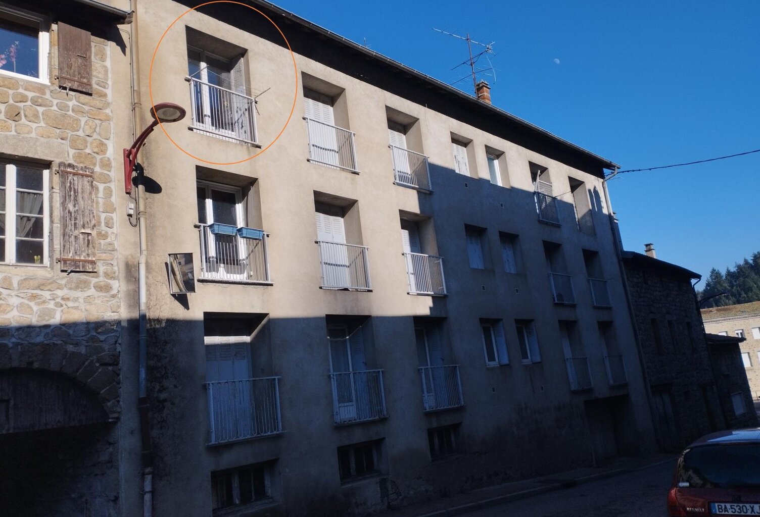Appartement 65m² env. Lumineux, garage, cave. — photo 1