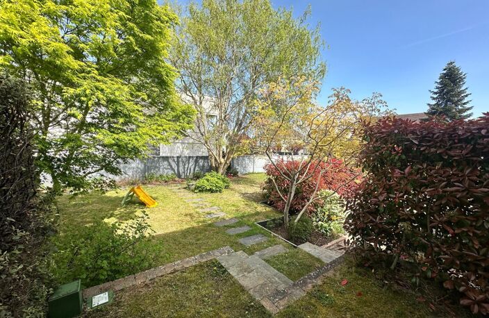 Maison d'Architecte de 1975 avec jardin de 700m² — photo 4