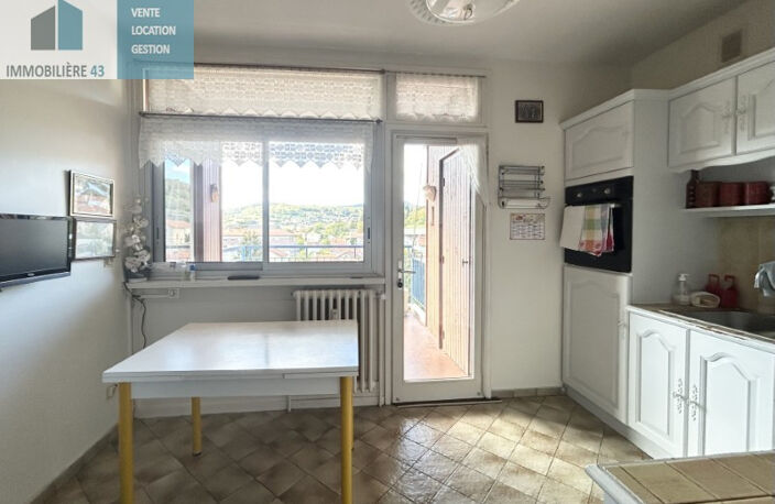 T4 106 m2 + garage et cave dans résidence avec ascenseur  LE PUY — photo 2