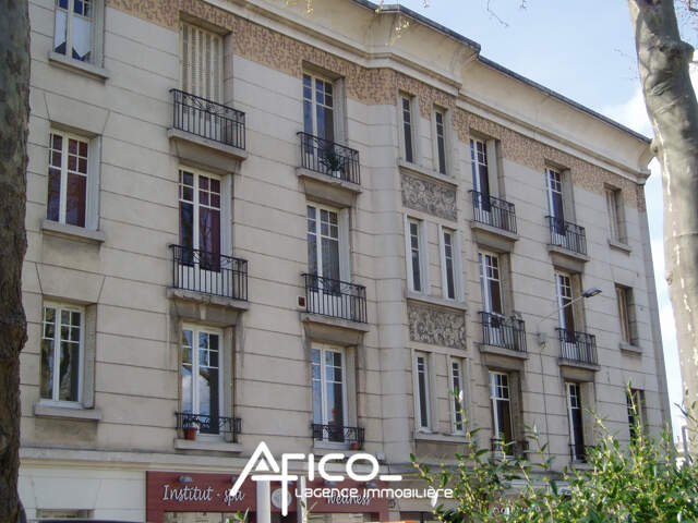 Appartement T3 - 54,92 m² - Tours — photo du bien