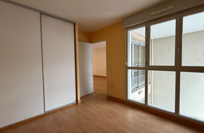 Appartement T3 - 63.75 m2 - TOURS GRAMMONT — photo 5
