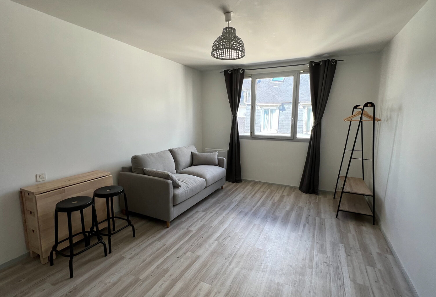 Studio meublé - 23.34 m² - TOURS — photo 1