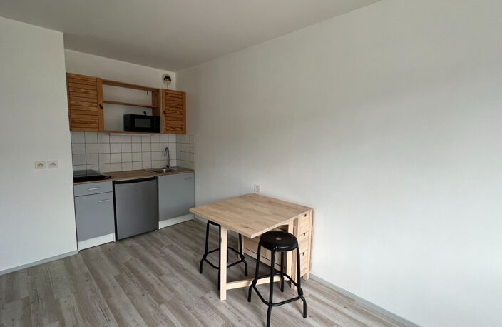 Studio meublé - 23.34 m² - TOURS — photo 2