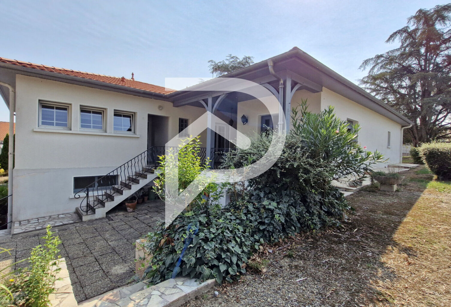 Maison traditionnelle 7 pièces 187 m², sur sous-sol total de 215 m², CAUPENNE — photo 1