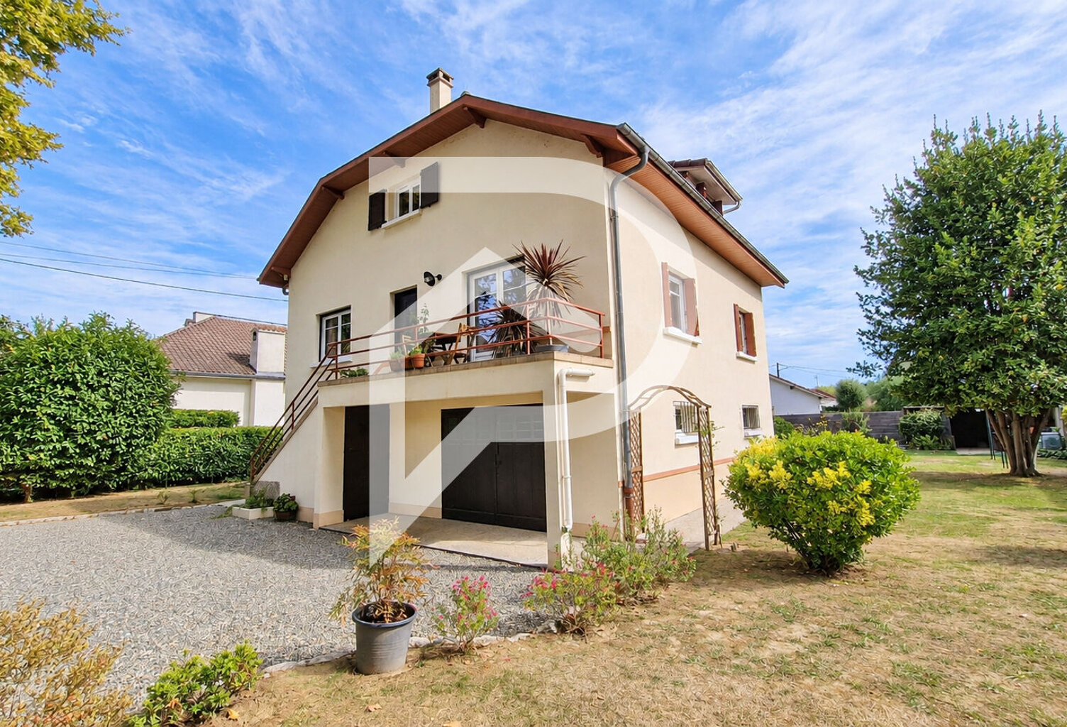 Maison traditionnelle rénovée 6 pièces 136 m² centre ORTHEZ — photo 1