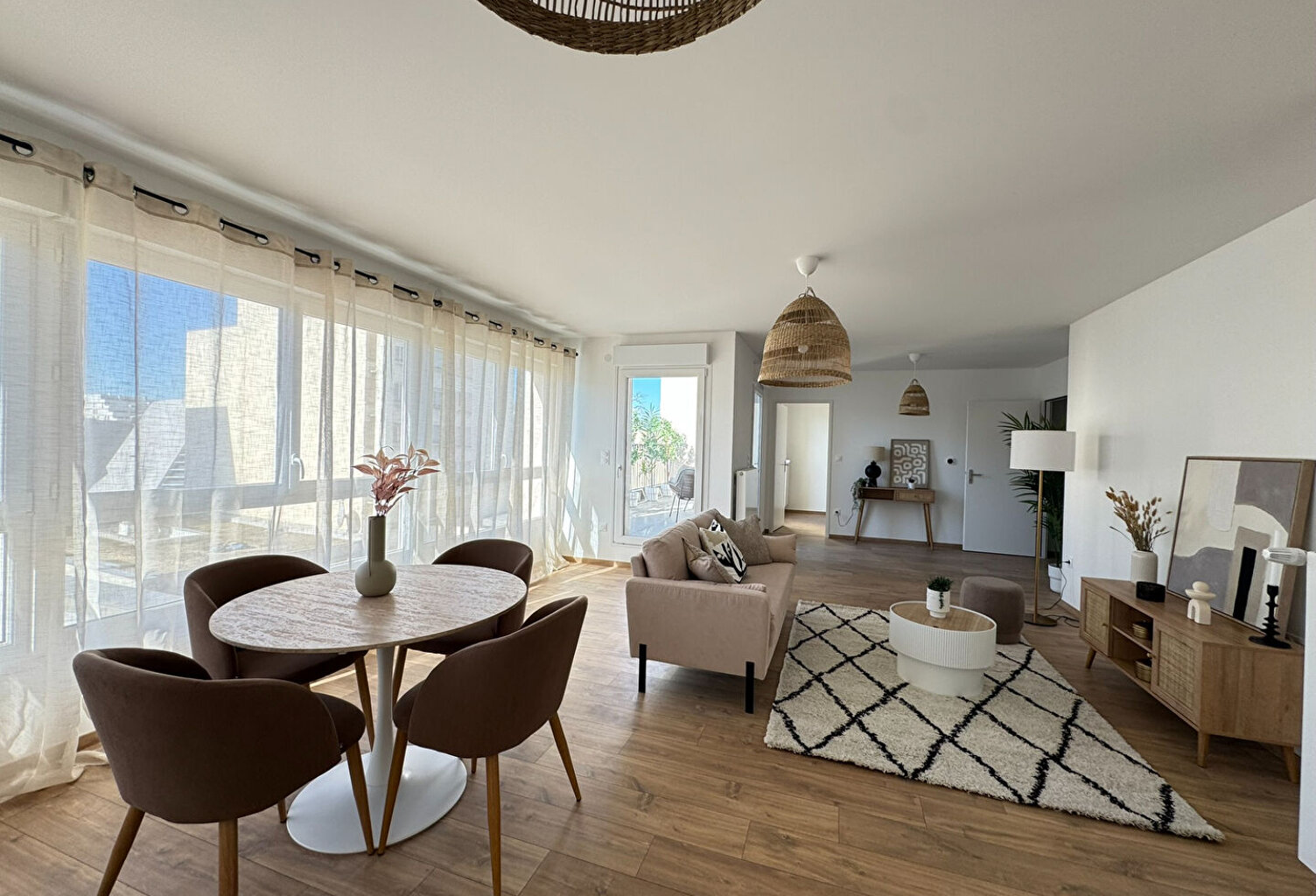 APPARTEMENT RÉCENT TERRASSE T5 - 96 M² - HYPERCENTRE-VILLE — photo 1