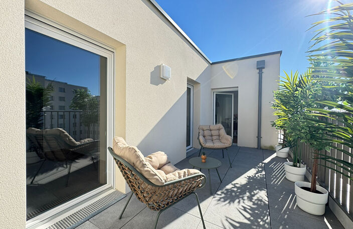 APPARTEMENT RÉCENT TERRASSE T5 - 96 M² - HYPERCENTRE-VILLE — photo 2