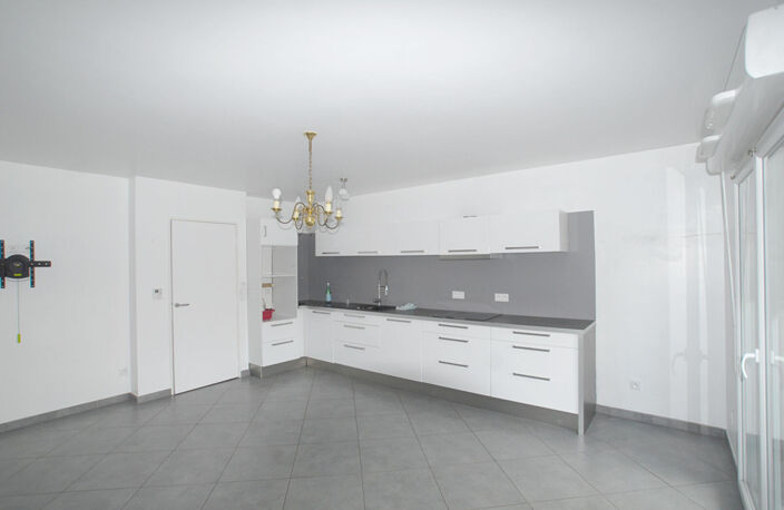 Appartement St Symphorien D Ozon 3 pièces — photo 4