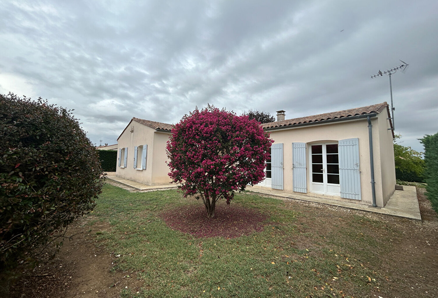 Plassac — photo 1