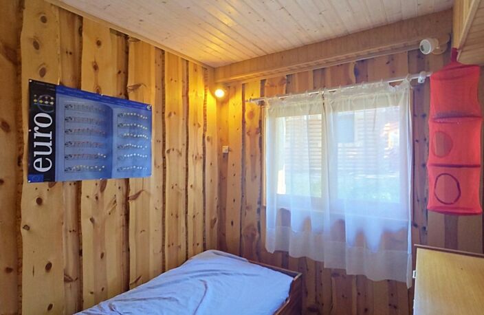 Chalet Bois Massif proche pistes et commerces — photo 4