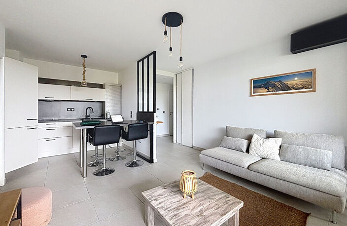FREJUS - T2 RESIDENCE RECENTE - LUMINEUX - GARAGE — photo 3