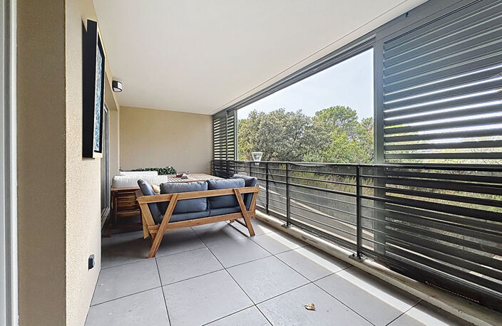 FREJUS - T2 RESIDENCE RECENTE - LUMINEUX - GARAGE — photo 4