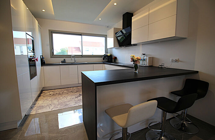 Maison d'architecte neuve 6 pièces à vendre à Ormes - Grand standing — photo 4