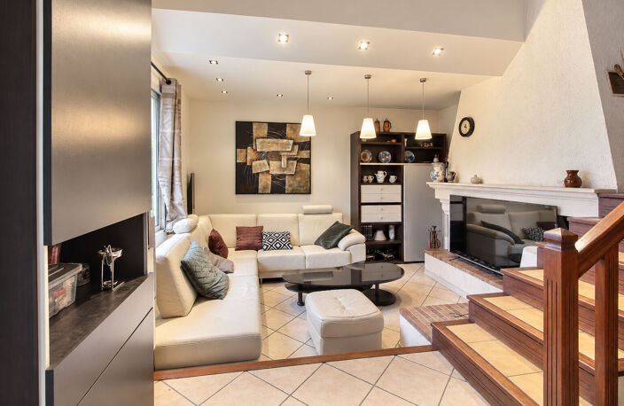 MARIGNANE ? MAISON DE 130 M² AVEC 4 CHAMBRES DONT 2 DE PLAIN-PIED, PISCINE ET JARDIN AVEC CUISINE D'ÉTÉ — photo 5