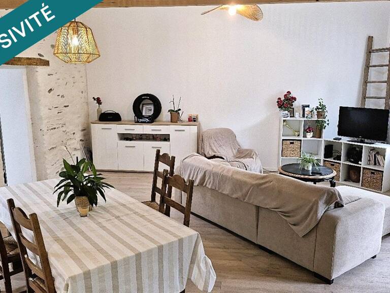 Maison pierre et 110 m² d'atelier et dépendances — photo 1