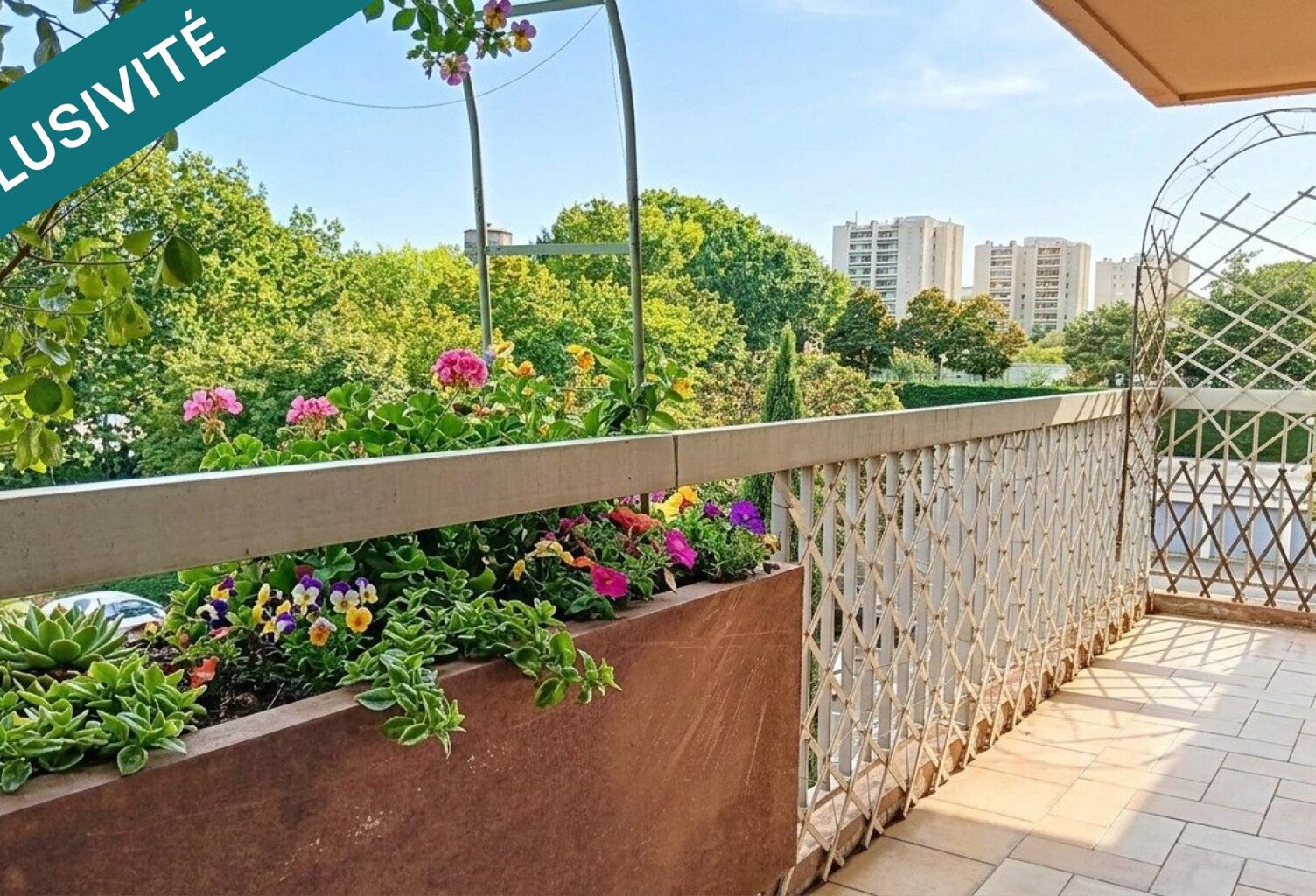 grand T3 avec parking et grand balcon + cellier — photo 1
