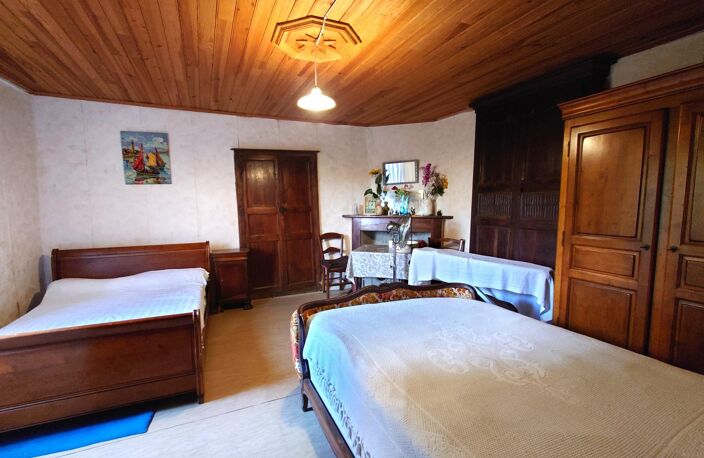 Maison de village avec studio, terrasse et extérieur — photo 4