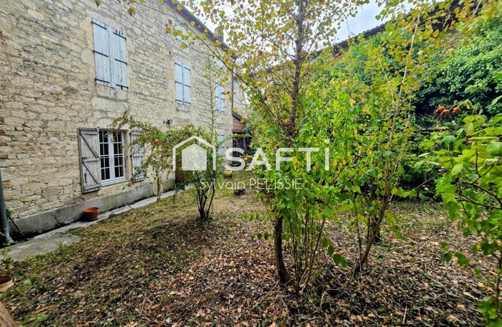 Maison ancienne de 242 m² avec jardin, grenier aménageable et garage de 250 m² — photo 2