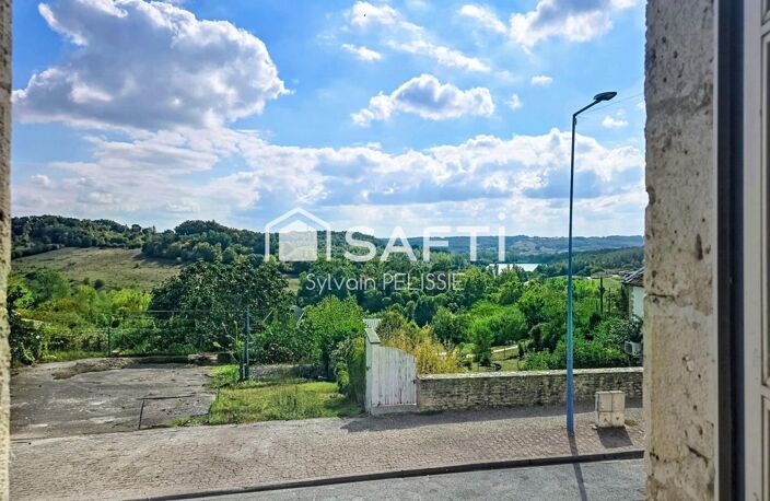 Maison ancienne de 242 m² avec jardin, grenier aménageable et garage de 250 m² — photo 3