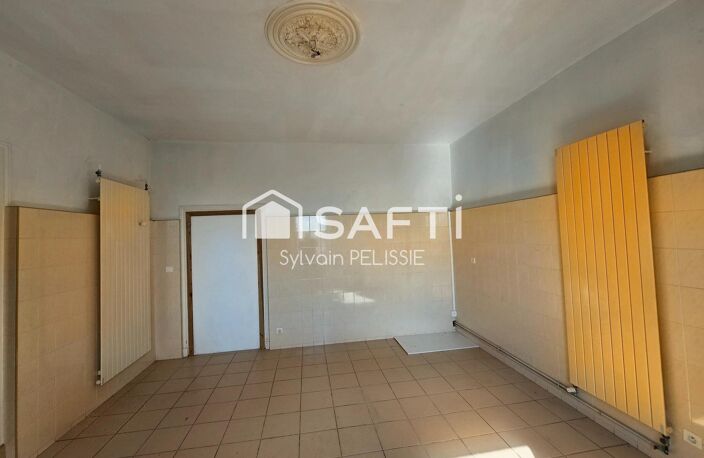 Maison ancienne de 242 m² avec jardin, grenier aménageable et garage de 250 m² — photo 5