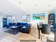 T5 DE 94 m² AVEC TERRASSE, BALCON ET 2 PARKINGS — photo 4