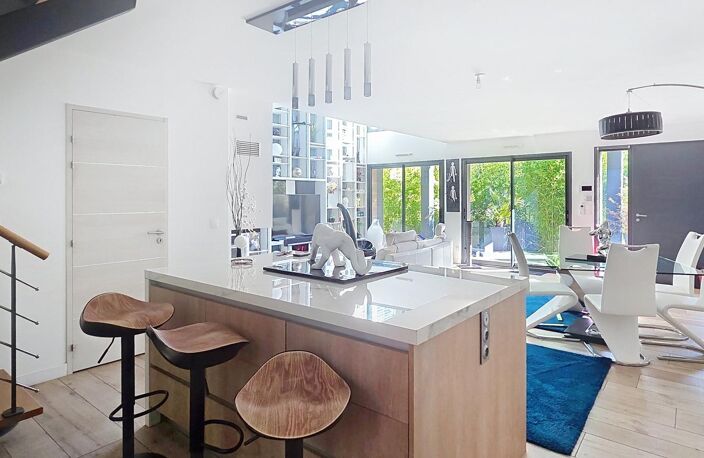 MAISON D'ARCHITECTE CONTEMPORAINE-- 150 M2 — photo 4