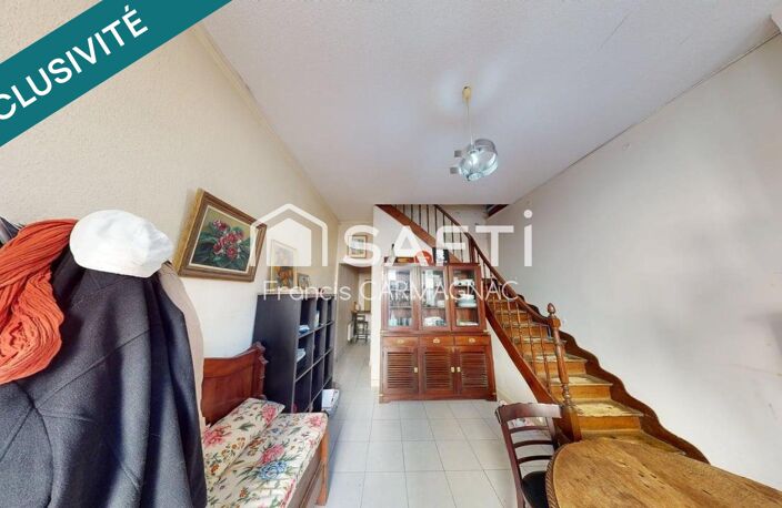 Ensemble mixte Commerce & Habitation avec vue sur la Tour du Roy — photo 3