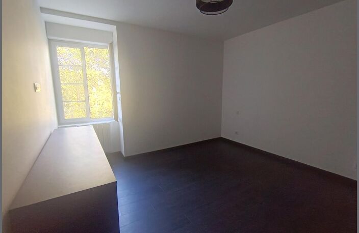 Appartement 3 pièces rénové, jardin privatif, cave- quartier Gare — photo 4
