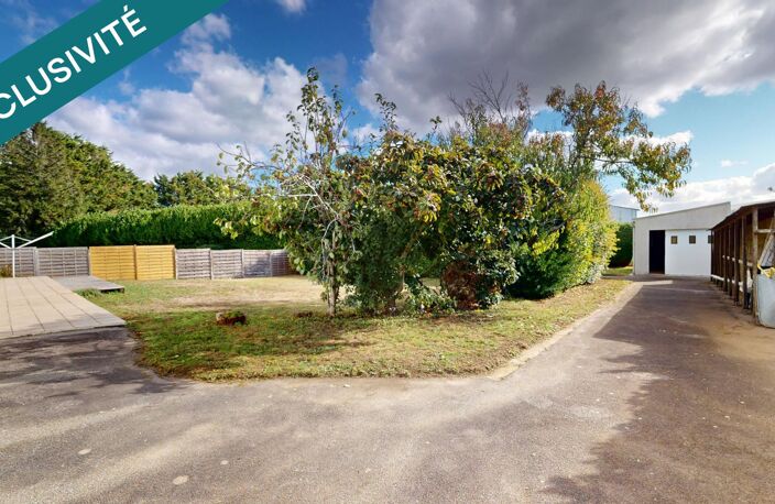 Maison avec vie de plain-pied, jardin clos de 1 102 m², à quelques pas du bourg. — photo 3