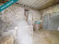 Grange 45 m² au sol, 2 niveaux possibles, mitoyenne d'un coté, terrain 280 m², La Carneille — photo 3