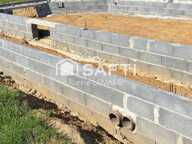 Terrain constructible. Façade 32m. Proche frontière. — photo 4