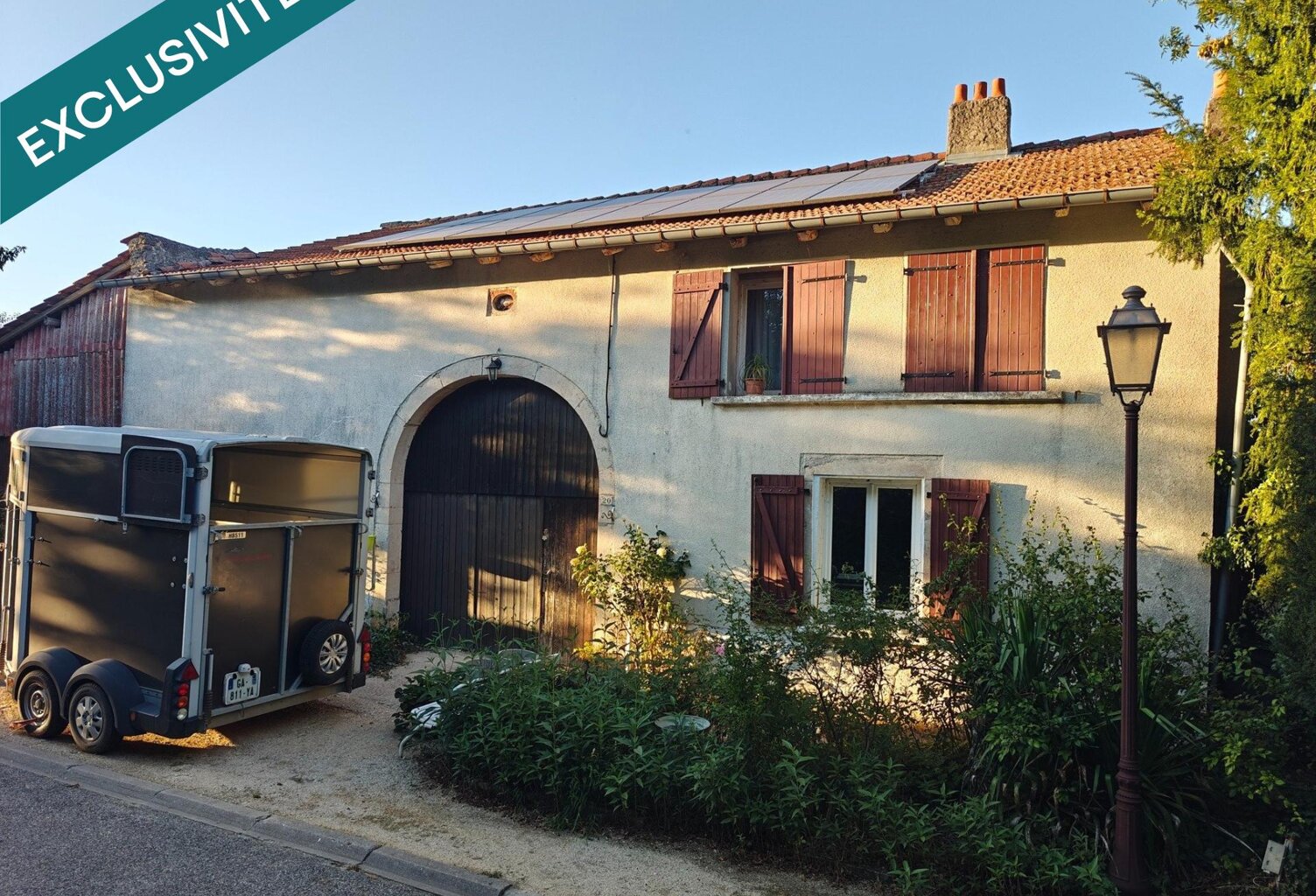 Maison 116 M2  , terrain 1860 M2 , 3 chambres , 4 pieces , de nombreuses dépendances ideale pour passionnés de cheveaux , artisans — photo 1