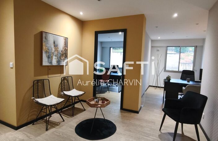 100 M2 - Rez de chaussée - Coeur Centre ville — photo 2
