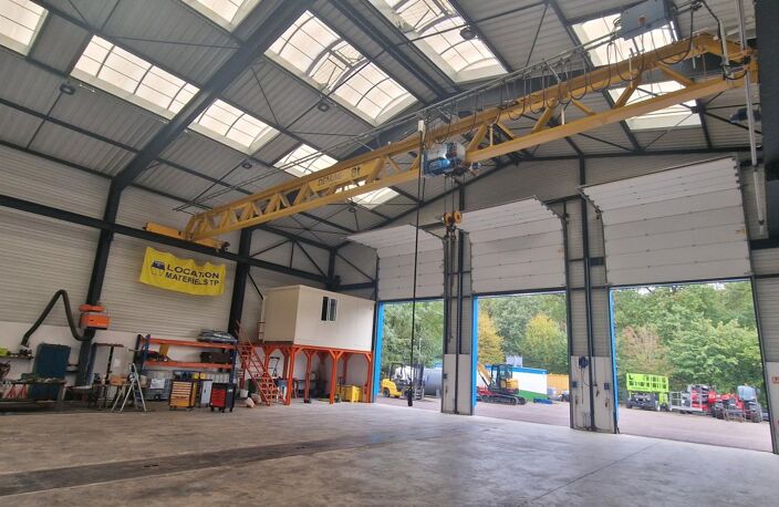 Le bien étudié est un ensemble immobilier à usage professionnel situé dans la zone d'activités d'Ennery, à proximité immédiate de Cergy-Pontoise et des principaux axes routiers du secteur, notamment l'A15 et la N184. — photo 5